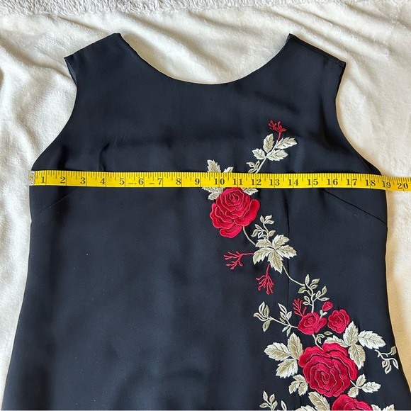 Jessica | Black wi/embroidered roses, pencil dress lined classic formal size 12 - Picture 10 of 14